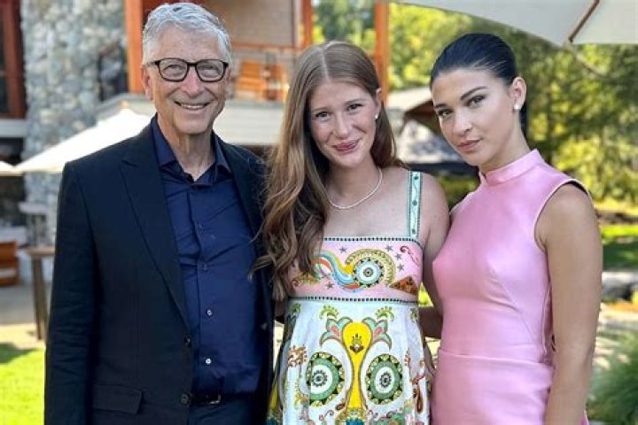Bill & Melinda Gates’ Daughter Jennifer, 25, Reacts To Their ‘Challenging’ Split Amid $130B Divorce