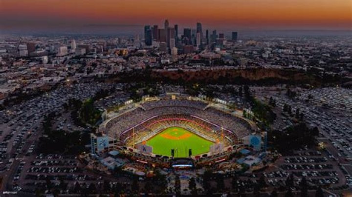 Drake Rents Out Dodger Stadium For Dinner Date With Johanna Leia – Hollywood Life