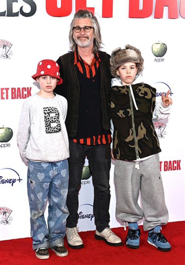 Find Out More About His 3 Children & 2 Step-Kids – Hollywood Life