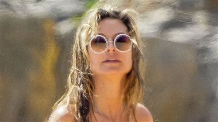 Heidi Klum Sunbathes Nearly Naked In Thong Bikini Bottoms: Photo – Hollywood Life