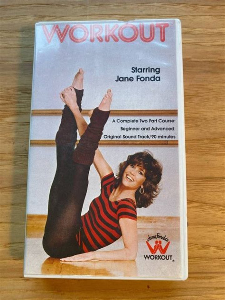 Jane Fonda Reveals She Still Does Iconic Workout Video Routines – Hollywood Life