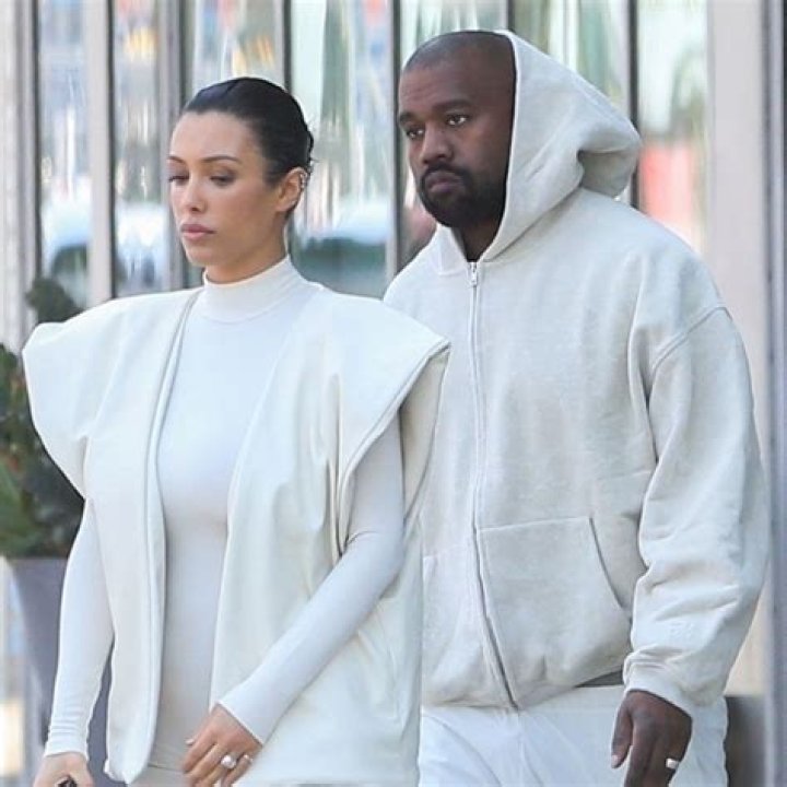 Kim Kardashian ‘Wants More Communication’ & ‘Family Unity’ From Kanye West As Divorce Continues