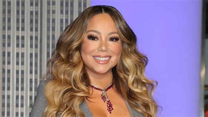 Mariah Carey Flashes Smile in Aspen After Split From Bryan Tanaka – Hollywood Life