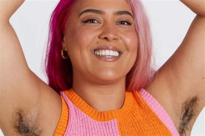 Miley Cyrus’ Pubic Hair & Pink Armpit Hair Flashed In New Photo – Hollywood Life