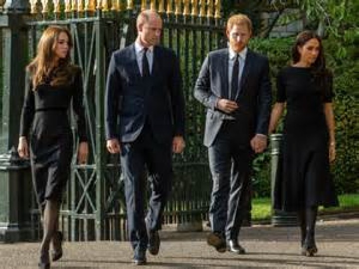 Prince Harry & Meghan Markle Following In Will & Kate’s Footsteps By Living Together Before Marriage