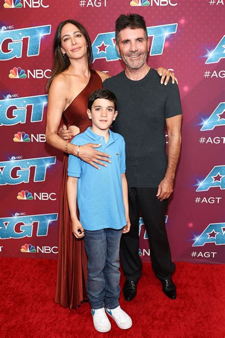 Simon Cowell Admits He’d Love A Second Child In New Interview: Details – Hollywood Life