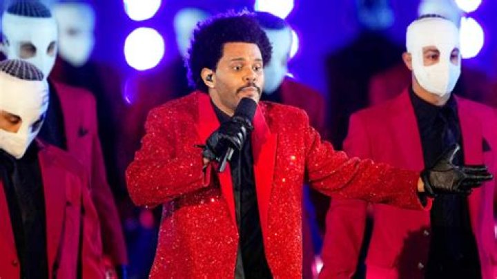 The Weeknd Is Unrecognizable In His New Album ‘Dawn FM’ Art – Hollywood Life