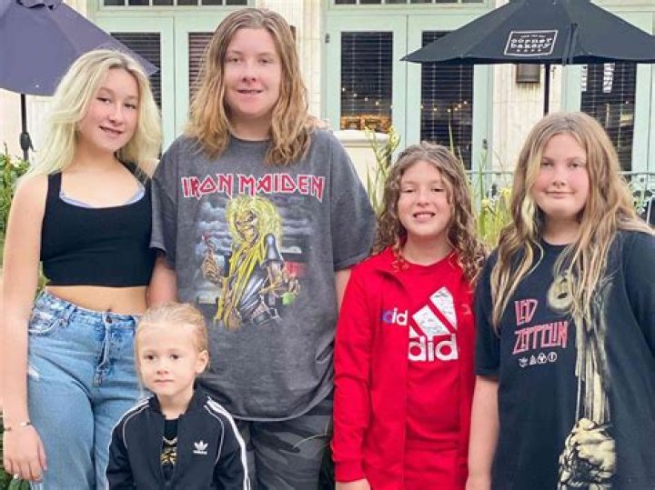 Tori Spelling On How She Cared For Dean McDermott & Kids Who Got Sick: It Was A ‘Domino Effect’